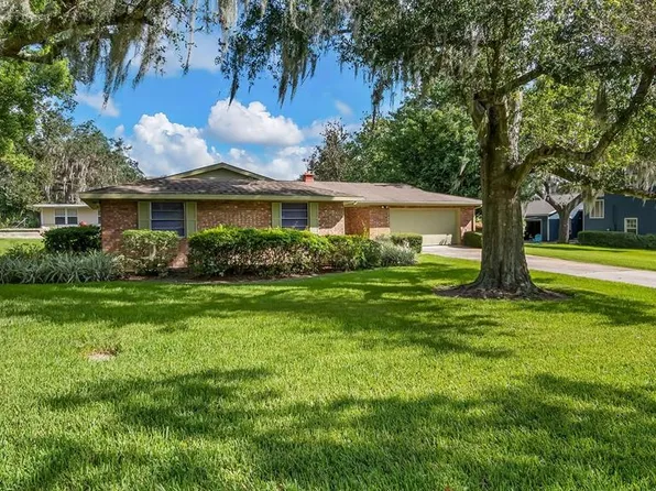 124 E Palmetto Ave, Howey In The Hills, FL 34737