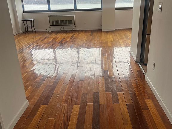 3rd image of 7004 Boulevard East APT 16L