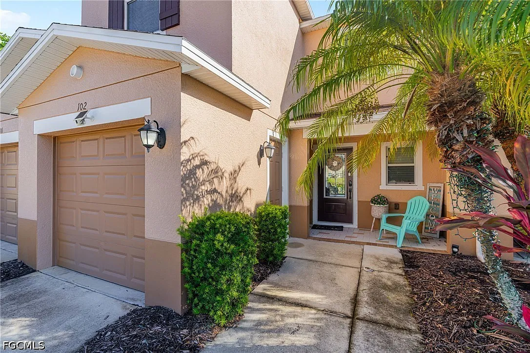 3 bed, 2.5 bath, 1560 sqft, $2,300 — Photo 4