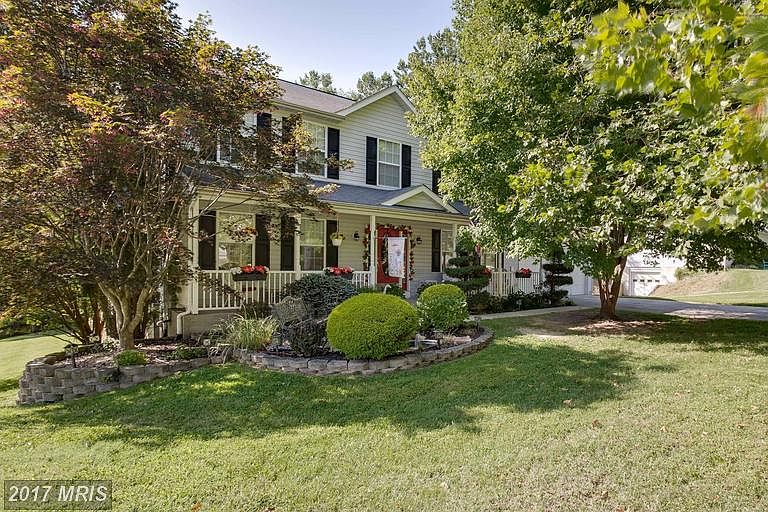 1st image of 726 Grady Ln