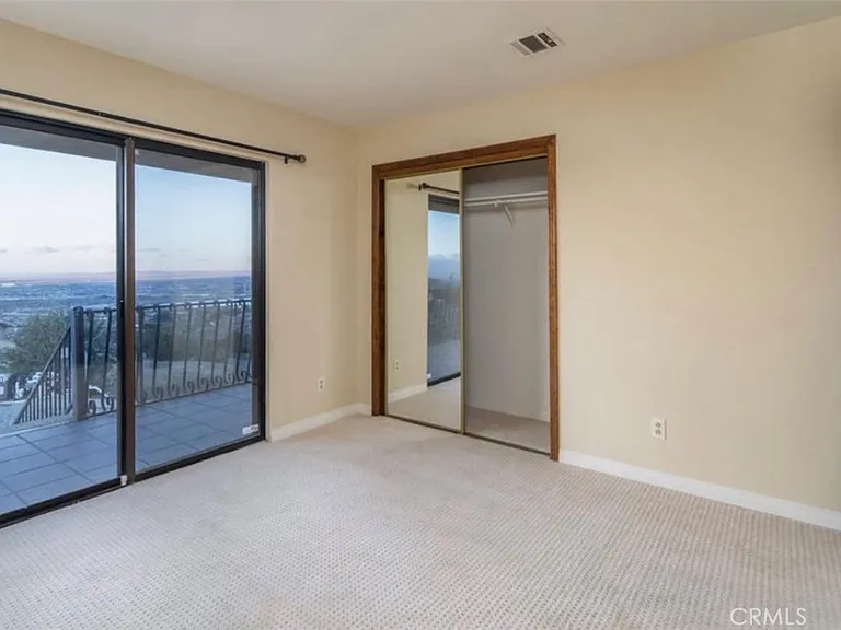 1055 Lakeview Dr — Photo 14