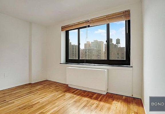 4th image of 230 E 30th St APT 4B
