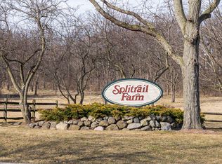 39W900 Prunetree Ln, Saint Charles, IL 60175