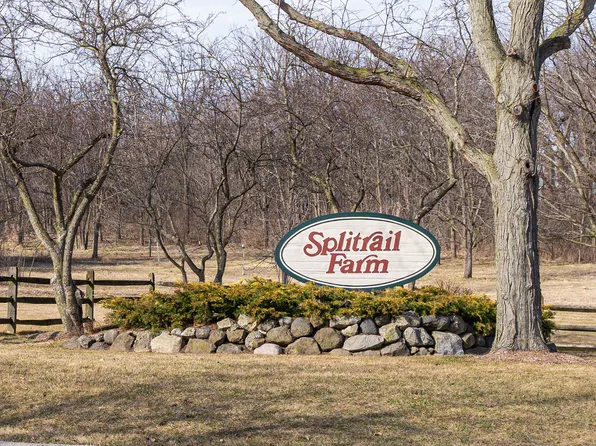 39W900 Prunetree Ln, Saint Charles, IL 60175