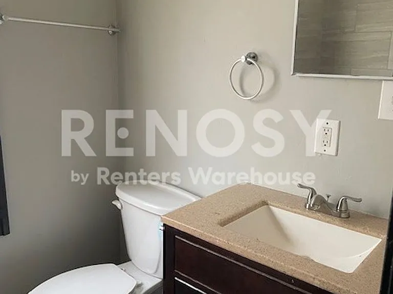 576 S Oxford Ave — Photo 6