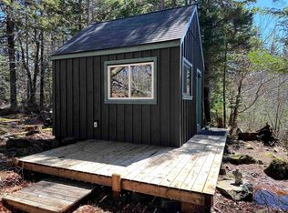 28 Hummingbird Ln, Lunenburg, NS B4V 7S8
