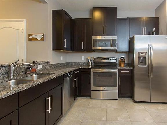 4th image of 5124 Bay Isle Cir