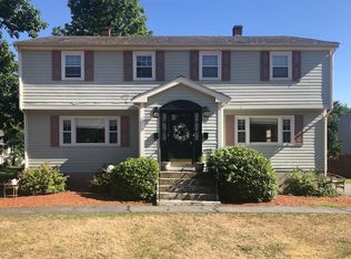 2 Bartlett Dr #B, Woburn, MA 01801
