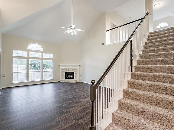 3rd image of 1401 Monte Carlo Dr