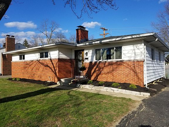 2nd image of 1170 Carrousel Dr E