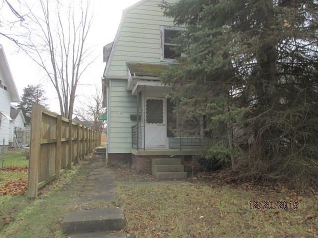 1st image of 915 W Wabash Ave
