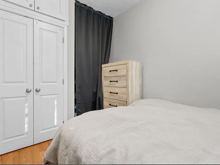 754 Huntington Ave #6 — Photo 2