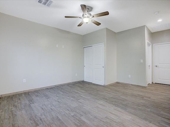 5th image of 1213 N Acuna Ave