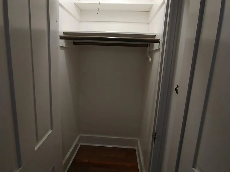 36 E Walnut St #4 — Photo 3