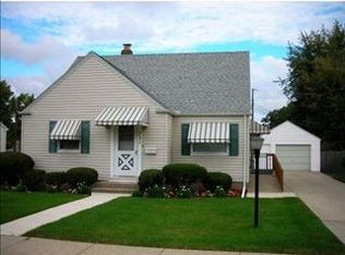 731 E Oakside St, South Bend, IN 46614