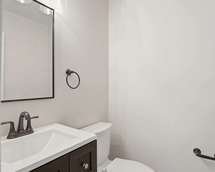 1747 Cy Ct — Photo 10
