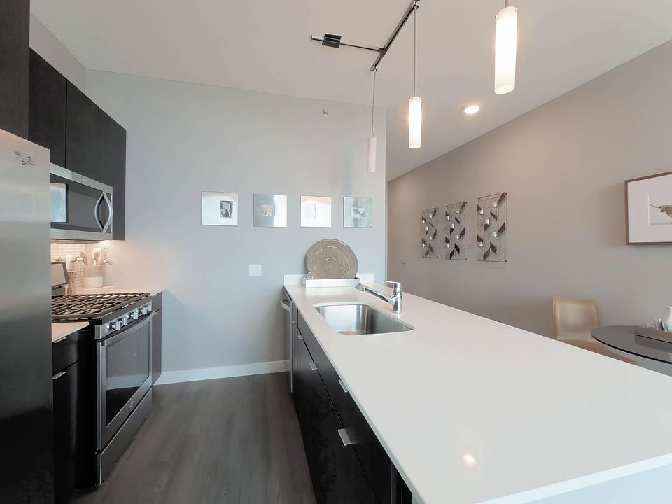 1st image of 1014 S Clark St #2101