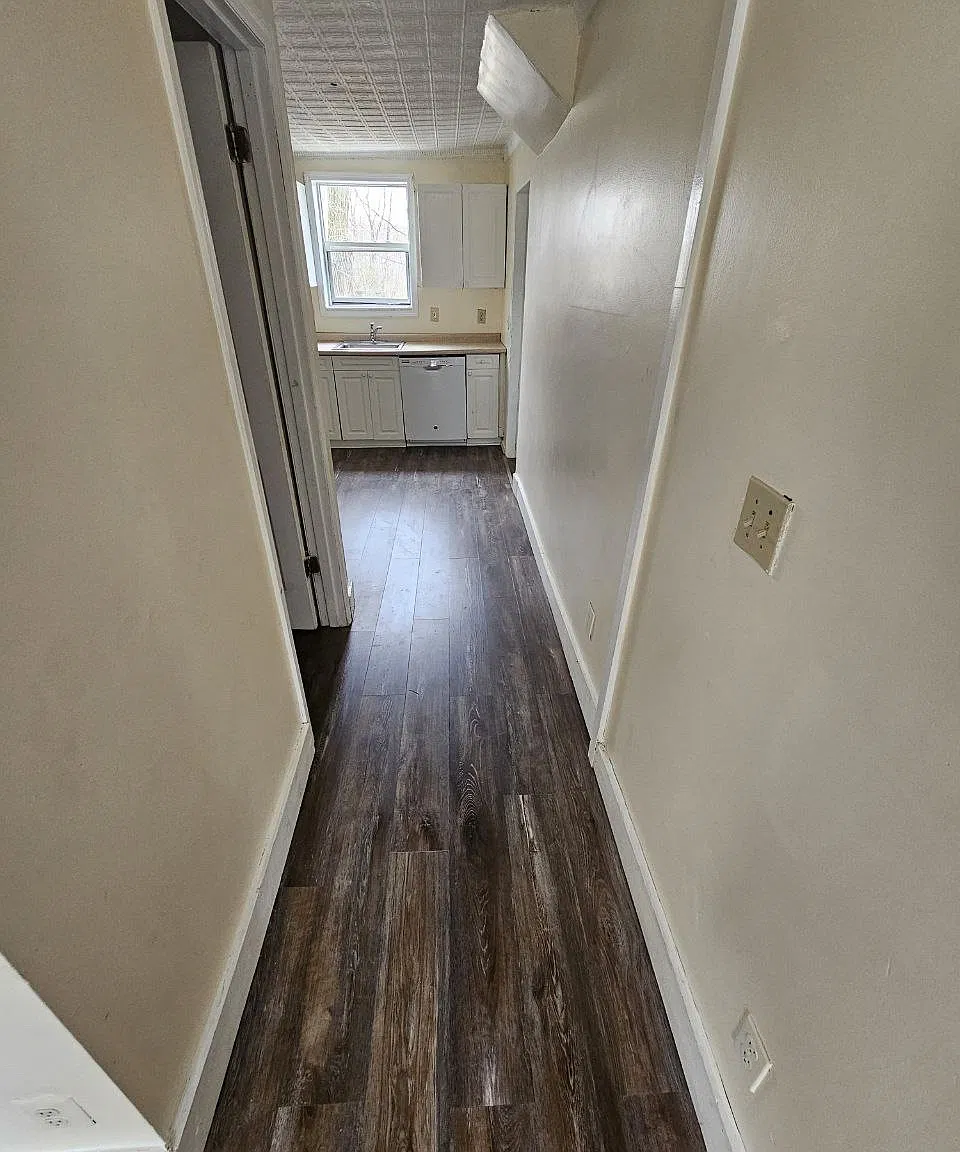 2 bed, 1080 sqft, $1,800 — Photo 2