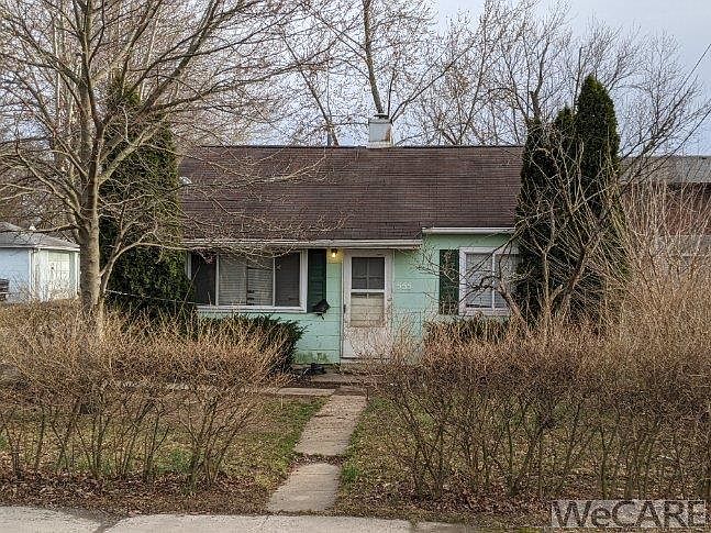 1st image of 555 Tremont Ave