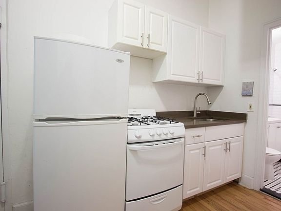 5th image of 157 E 2nd St APT 1A