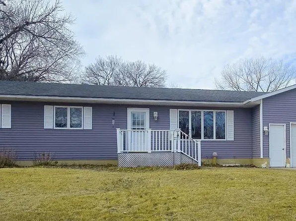 1008 S Washington St, Lake Mills, IA 50450