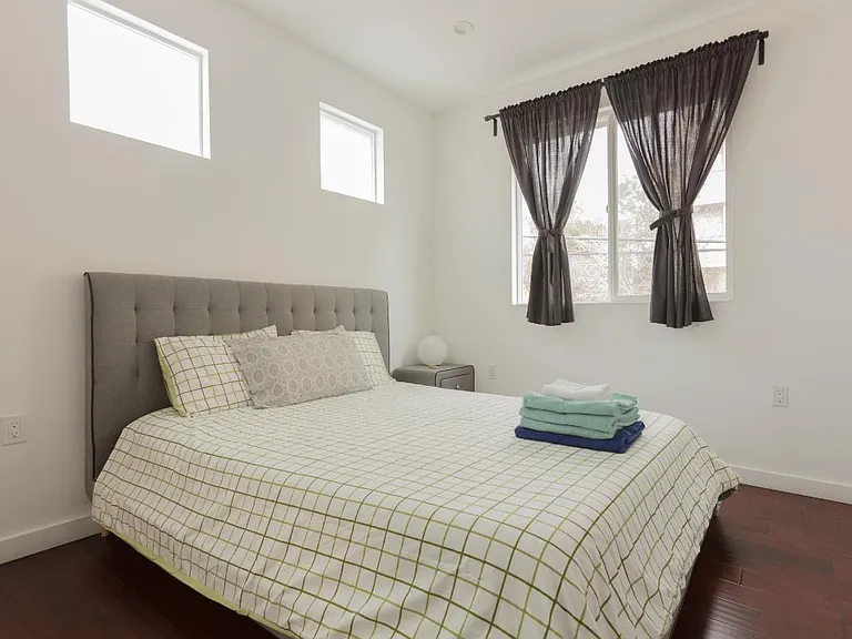 307 N Douglas St #307 — Photo 14