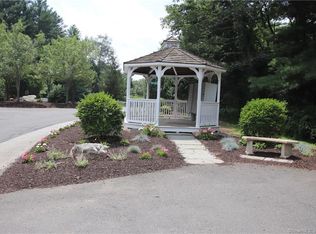 6 High Point Cmns, Marlborough, CT 06447