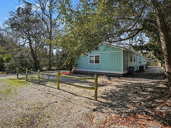 5th image of 419 Pine Dr. N