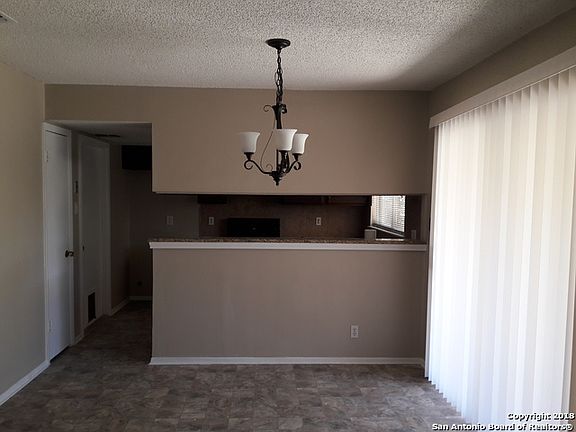 3rd image of 1130 Longmont St
