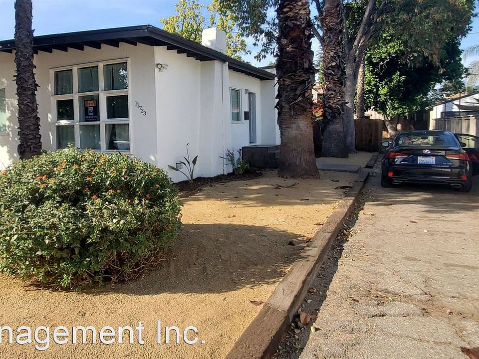 1st image of 11733 La Maida St