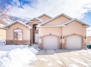 9128 N Renaissance Dr, Cedar Hills, UT 84062