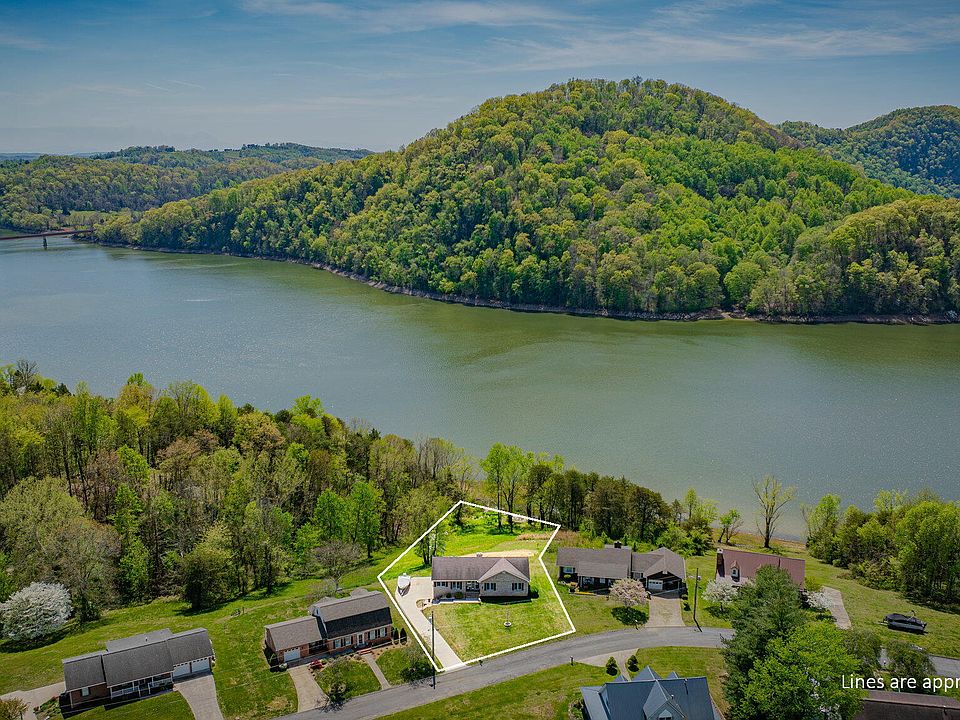 1st image of 127 W Lake Dr