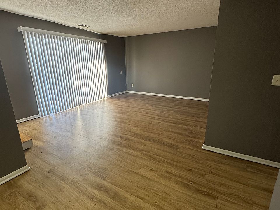 1st image of 2915 Freeman Ave