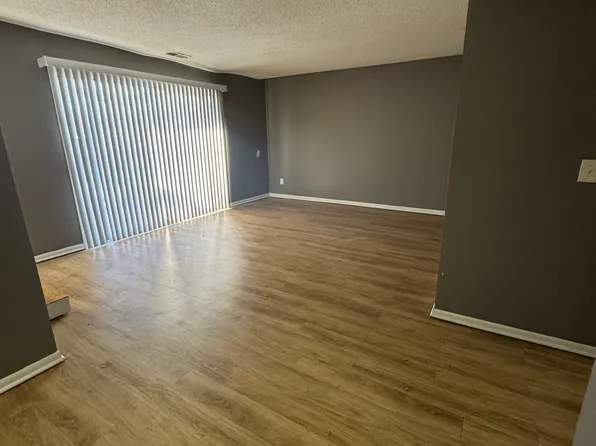 2915 Freeman Ave, Kansas City, KS 66102