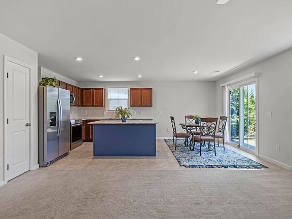 5th image of 620 Maplestead Farms Ct