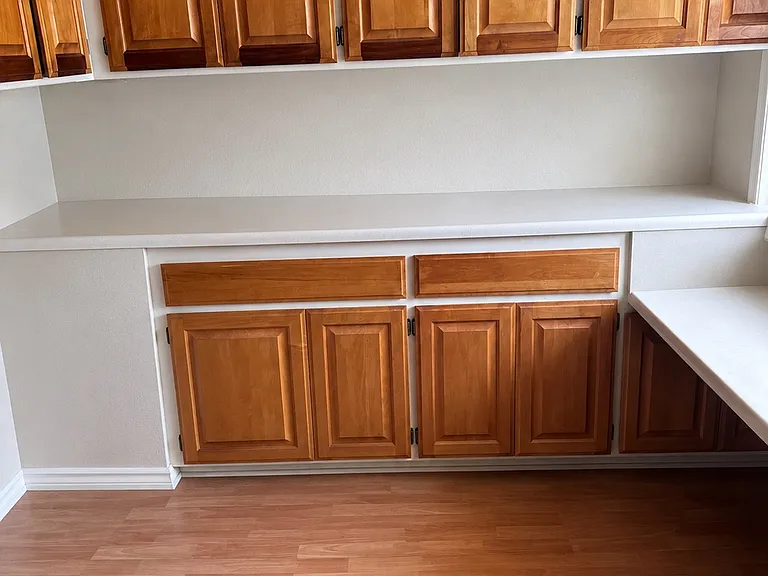 2438 Gramercy Ave — Photo 15