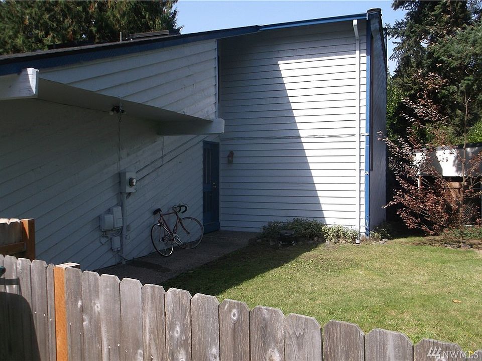 2nd image of 2801 L St SE