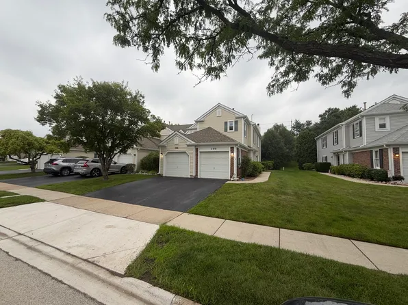 266 Greensboro Ct #5, Elk Grove Village, IL 60007