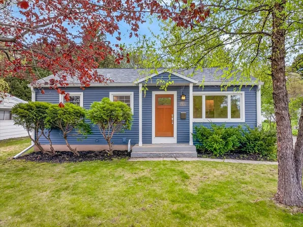 5316 Healy Ln, Monona, WI 53716