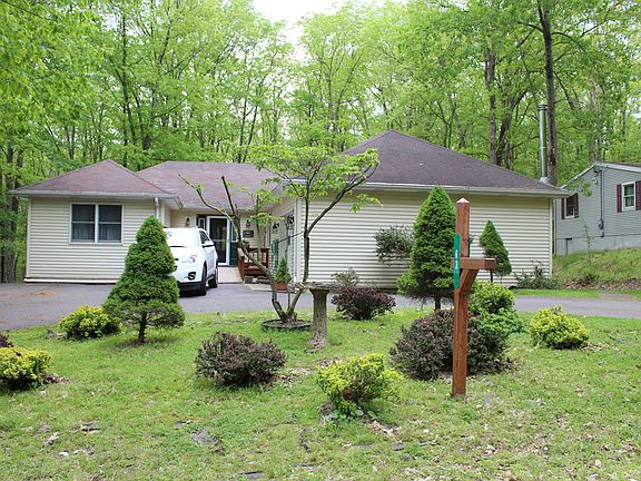 3rd image of 63 Hickory Hills Dr