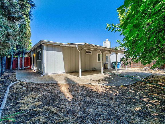 5th image of 109 Hoxsie Ct #A