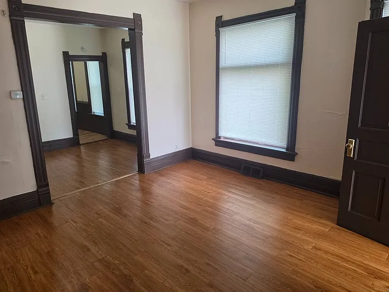 602 W Center St — Photo 13