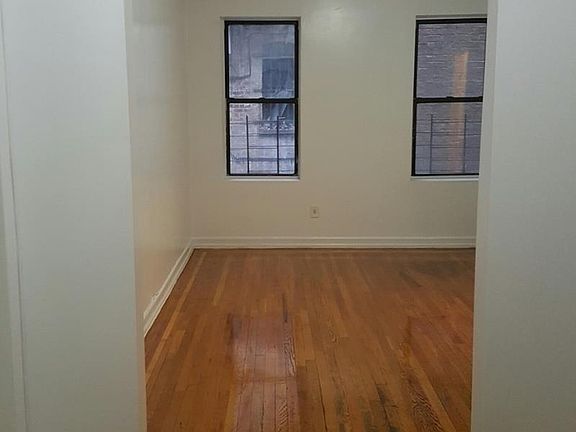 3rd image of 1462 Taylor Ave APT 27