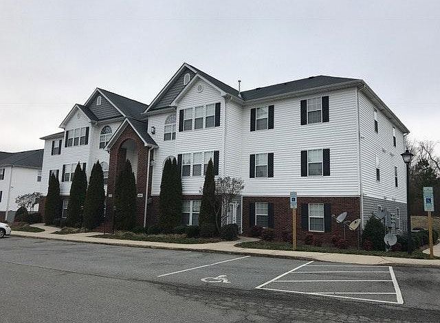 1st image of 4335-1D Cedarcroft Ct