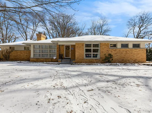 1506 E Riverview Ave, Monroe, MI 48162
