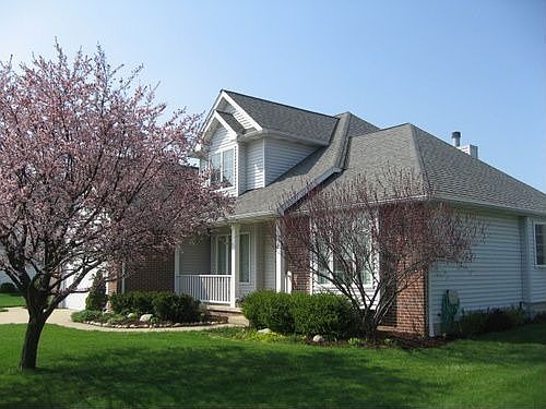 East side of the house from Reserve Avenue