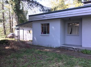 375 SE Fairview St, Mill City, OR 97360