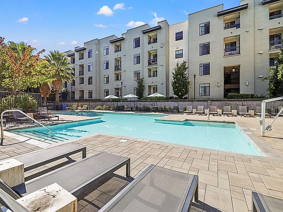 2nd image of 161 N Civic Dr #336