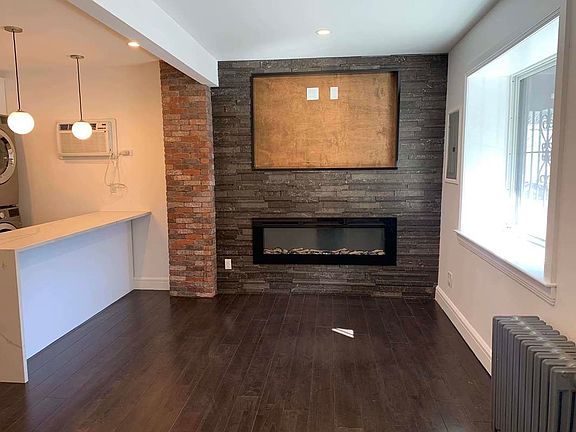 5th image of 396 Bond St Townhouse 1