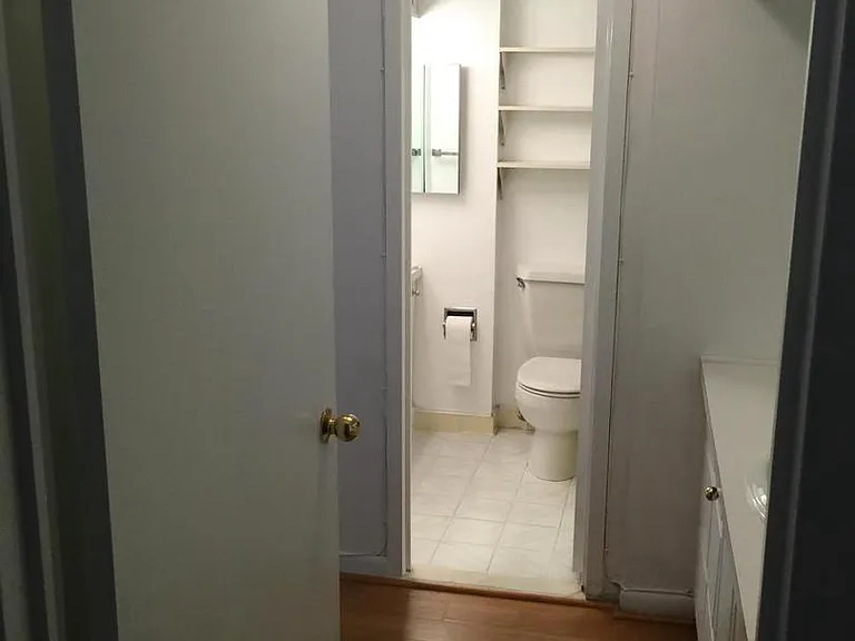 950 25th St NW #310 — Photo 10